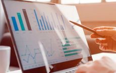 Article Image for Data Visualization Techniques for Financial Reporting